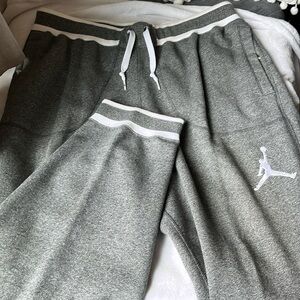 Mens lightly used Jordan jogger